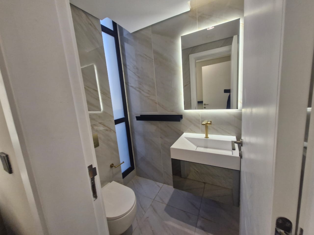 🏡 **Modern Luxury Villa for Sale in "Atual Roshn" - Elegant Design with Signature Touch of Elie Saab** 🌟